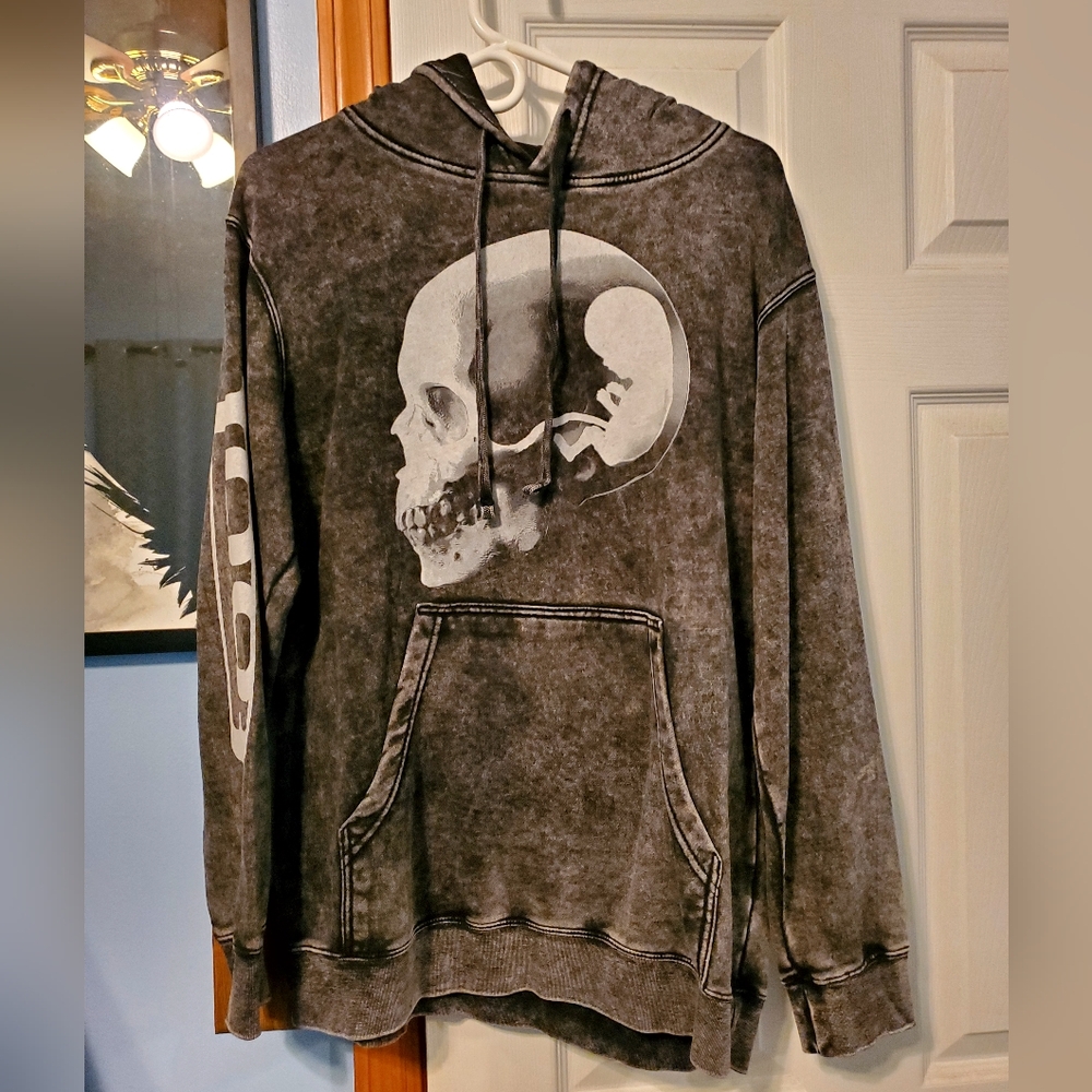 Tool Men's Fetus in skull hoodie, size medium